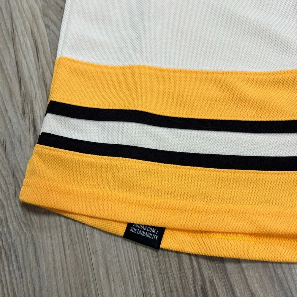 Adidas Boston Bruins Patrice Bergeron 100th Men’s 44 Hockey Jersey IM8290 $230 - Picture 4 of 9